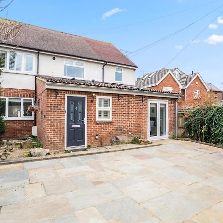 Pass The Keys Spacious And Very Modern Family Home, Central Windsor Buitenkant foto