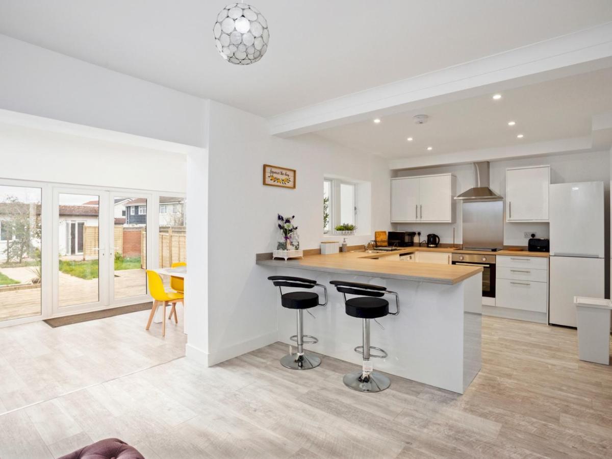 Pass The Keys Spacious And Very Modern Family Home, Central Windsor Buitenkant foto