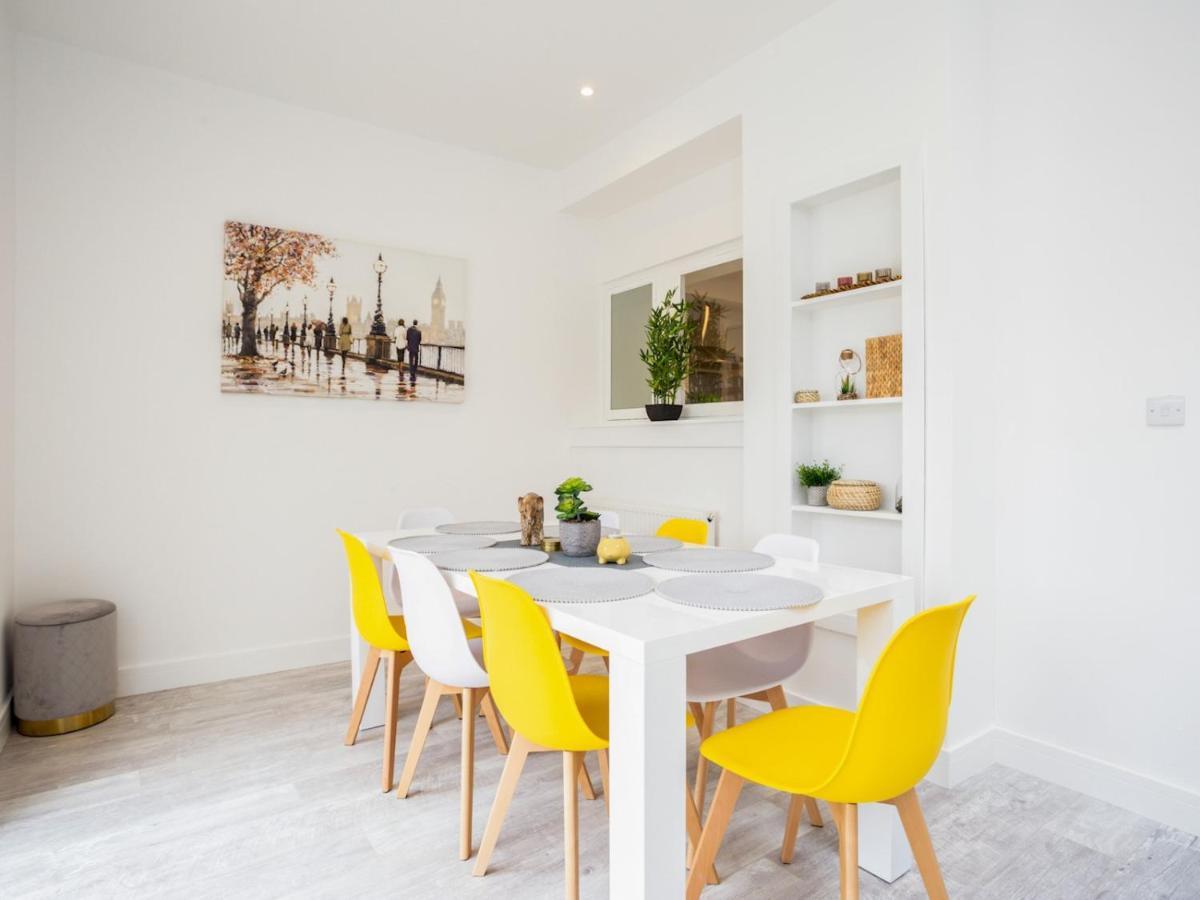 Pass The Keys Spacious And Very Modern Family Home, Central Windsor Buitenkant foto